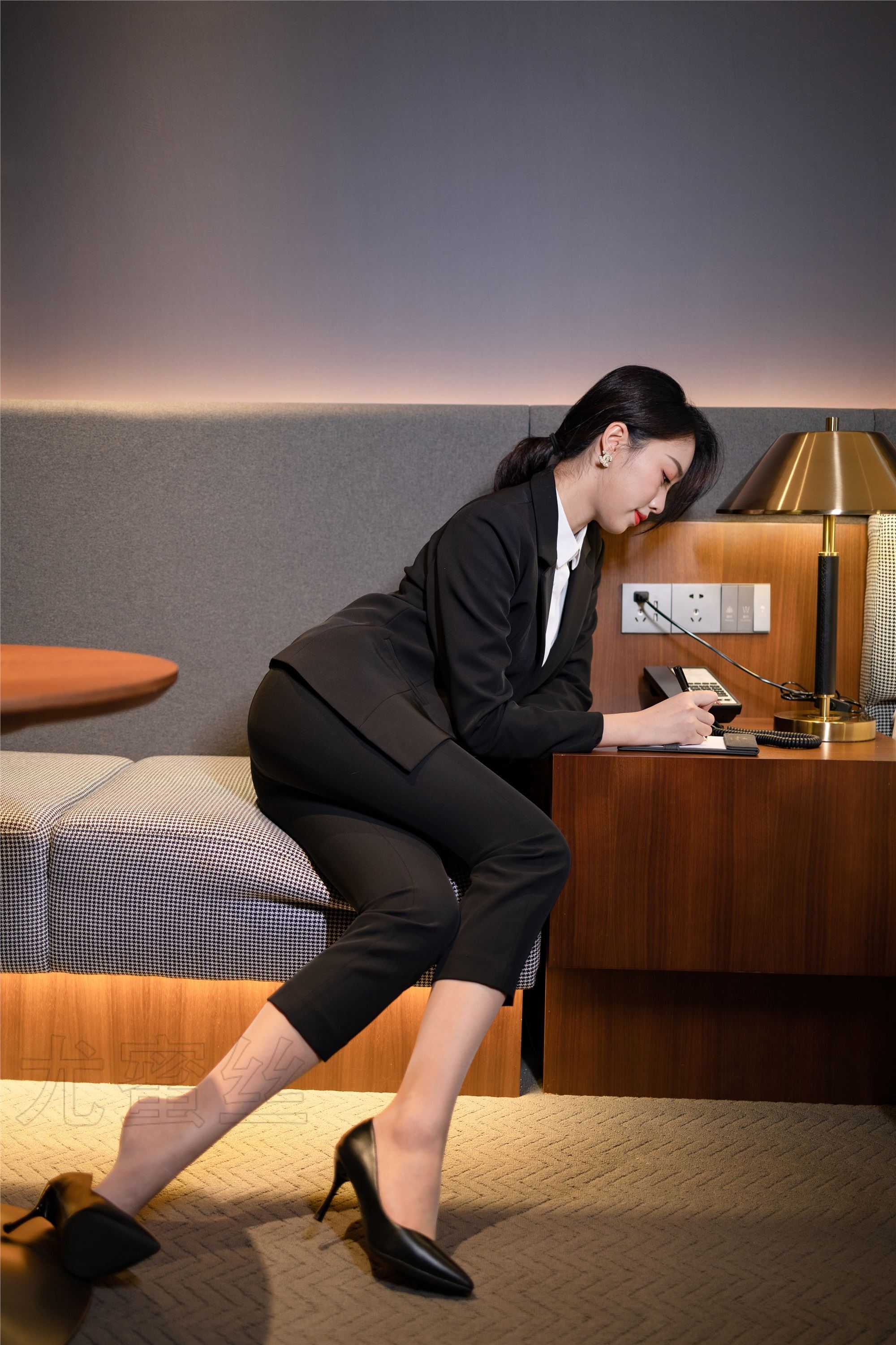 尤蜜丝 穿搭写真 NO.067